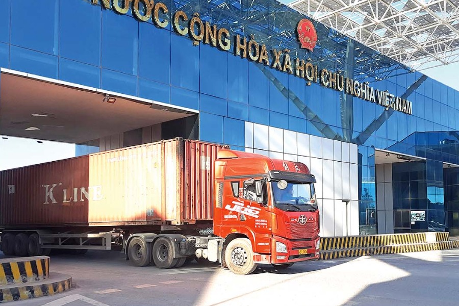 Điều Khoản DAF trong incoterm là gì? Hướng dẫn chi tiết cho doanh nghiệp xuất nhập khẩu
